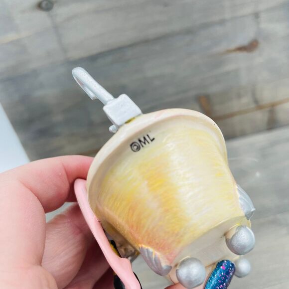 Unique Flirty Feathers Flamingo Taking a Bubble Bath Ornament Margaret Le Van - Picture 8 of 8